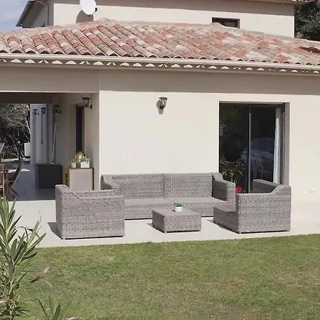 Βίλα Pour 8 Avec Piscine