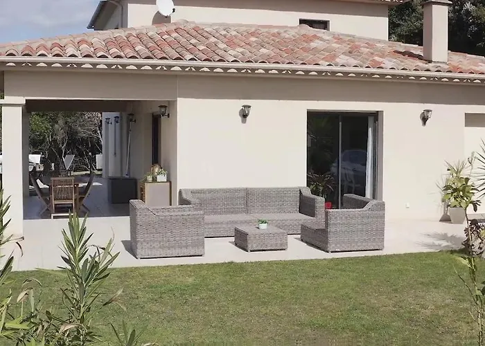 Villa Pour 8 Avec Piscine