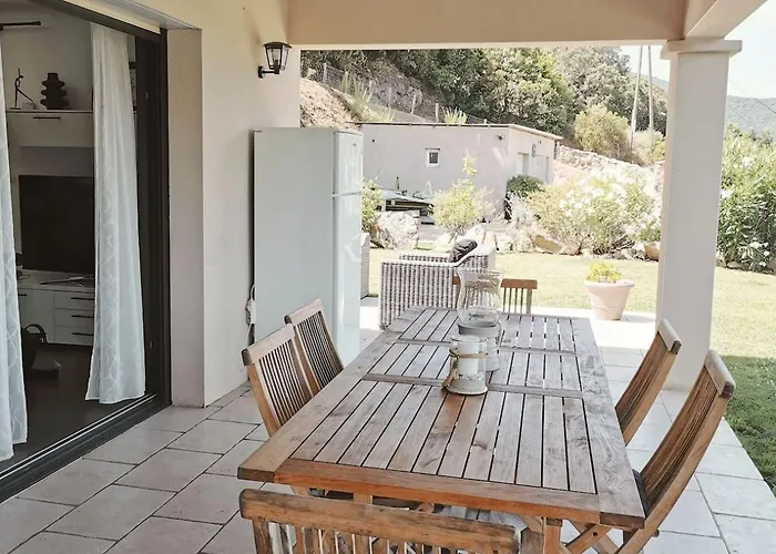 Pour 8 Avec Piscine Villa