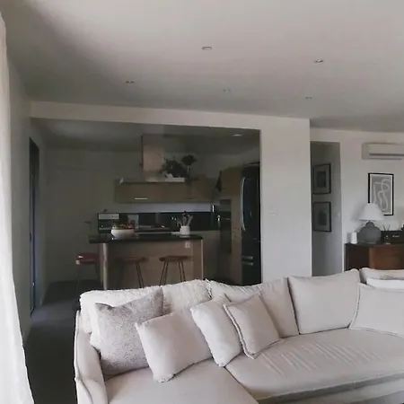 Pour 8 Avec Piscine Compoli