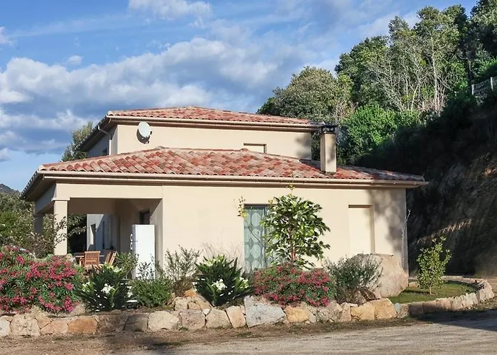 Pour 8 Avec Piscine Compoli