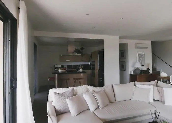 Pour 8 Avec Piscine Compoli